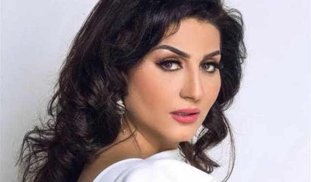 وفاء عامر