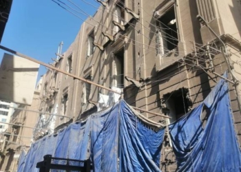 إصابة عاملين والبحث عن ثالث تحت الأنقاض بالدقهلية