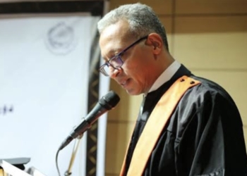 المحامي وعضو لجنة العفو الرئاسي طارق العوضي