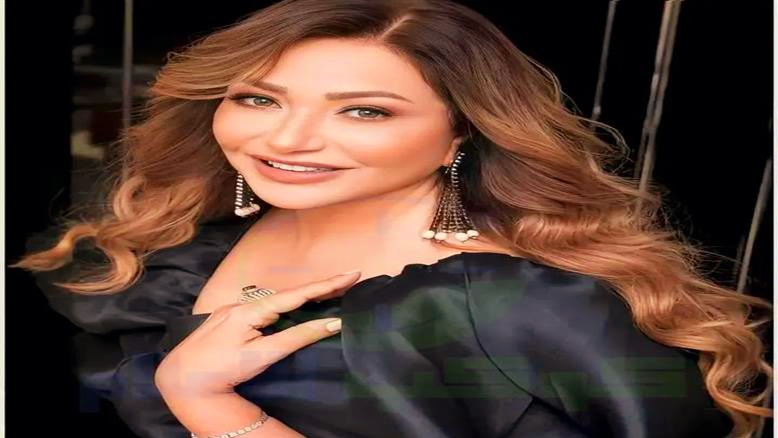 الفنانة ليلى علوي 