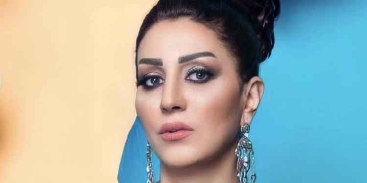 الفنانة وفاء عامر