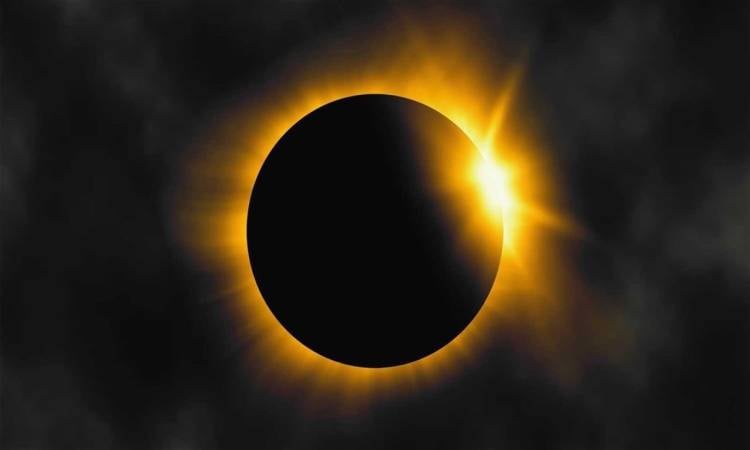 موعد كسوف الشمس 2025