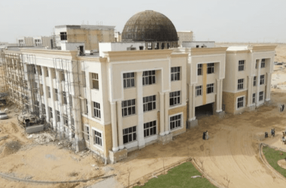 الكليات الموجودة في جامعة الزقازيق الأهلية