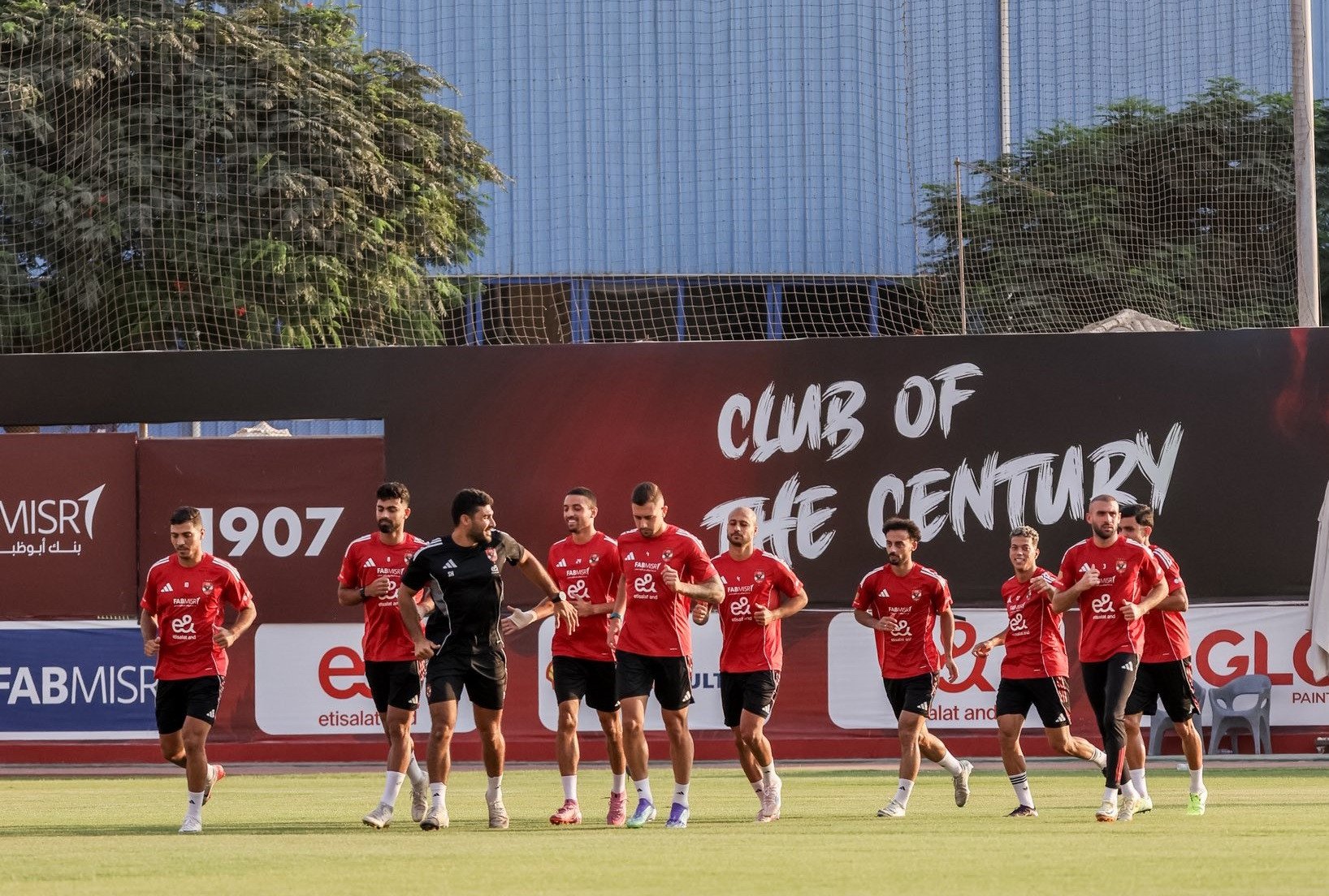 الأهلي يستعيد مصابيه تدريجياً قبل مواجهة إنبي في الدوري الممتاز