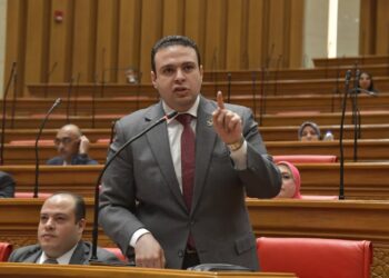 عبد المنعم إمام