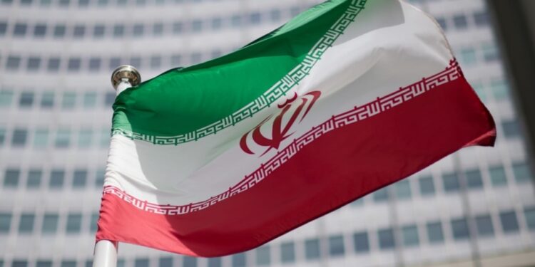 إيران