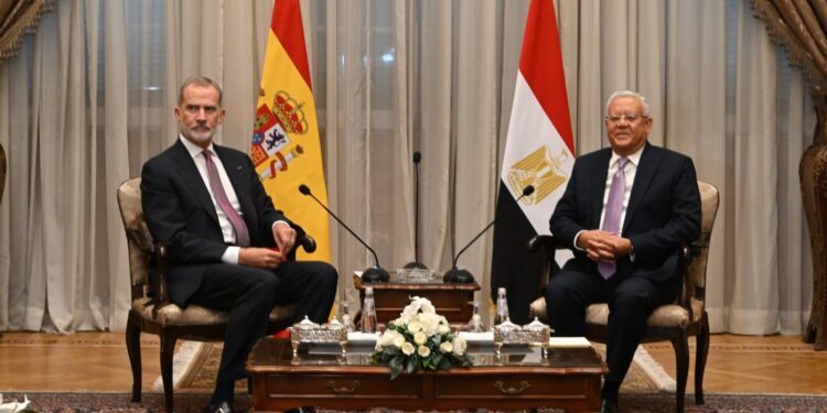 المستشار الجبالي يستقبل ملك إسبانيا بمقر مجلس النواب