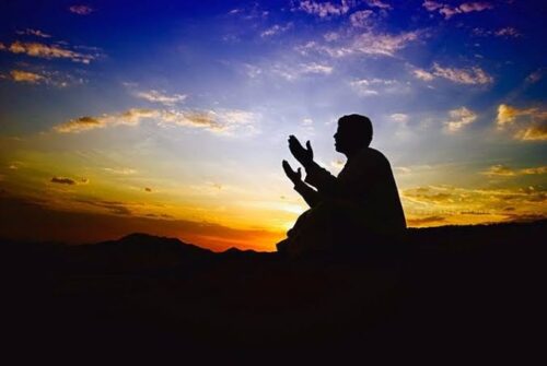 الساعة الأخيرة من يوم الجمعة