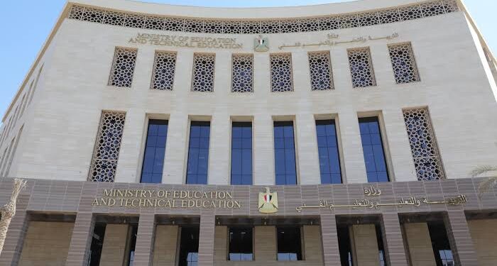 ضوابط خدمة المعلمين المحالين للمعاش