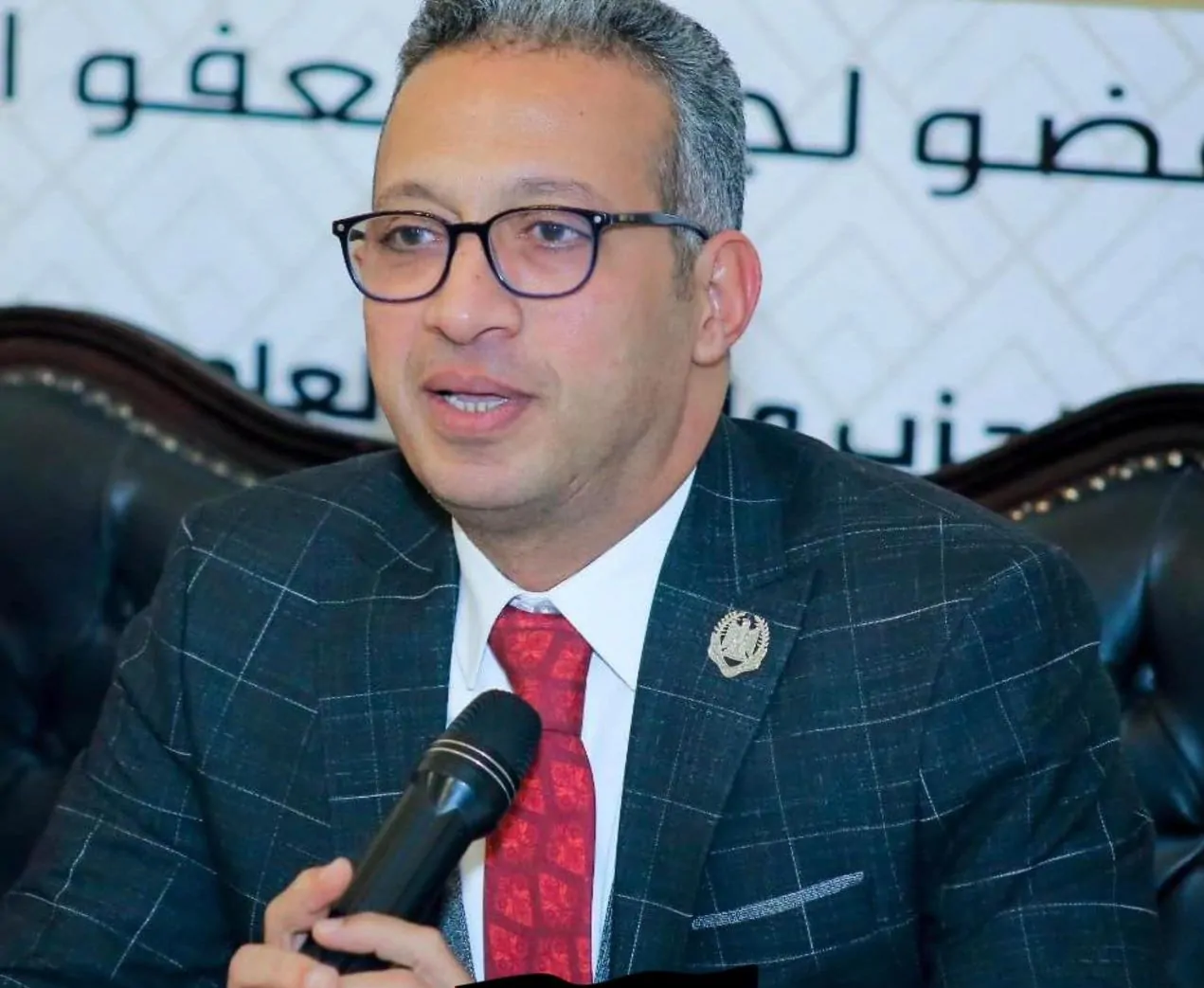 طارق العوضي