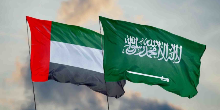 علم المملكة العربية السعودية - علم الإمارات