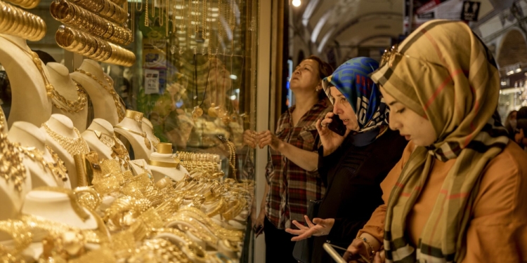 سعر الذهب مساء اليوم