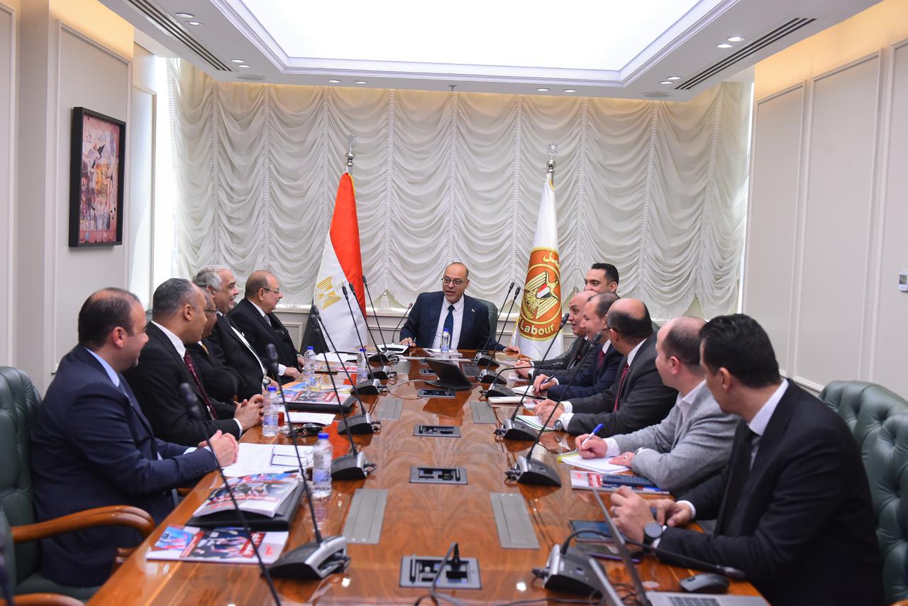 وزير العمل 