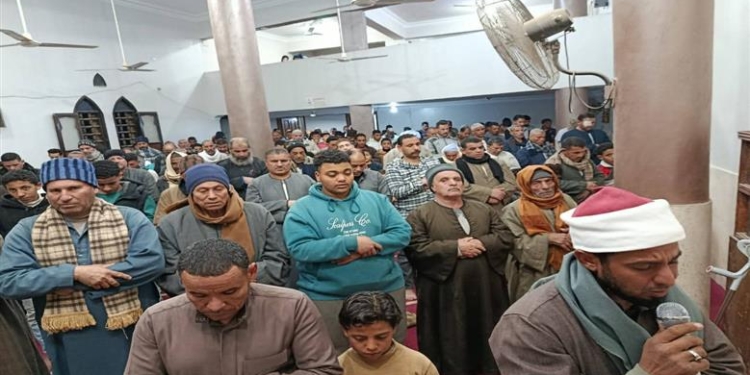 موعد الإفطار وصلاة التراويح
