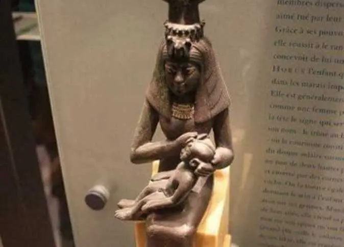 فكرة عيد الأم