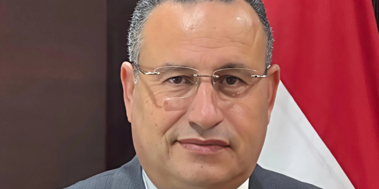 عبد العزيز قنصوة، وزير التعليم العالي والبحث العلمي،