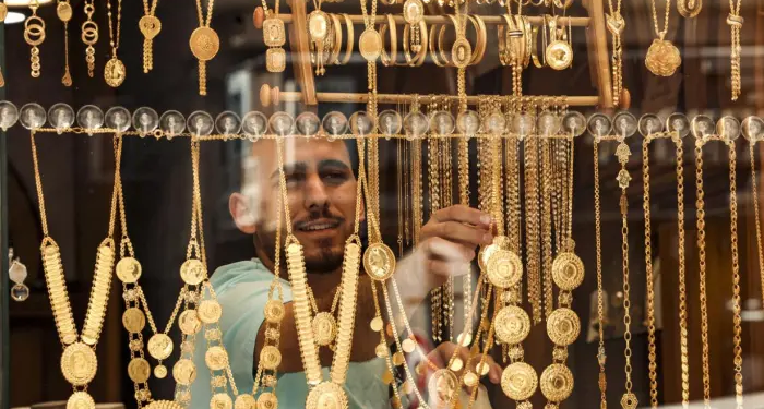 سعر الذهب اليوم عيار 21 الآن
