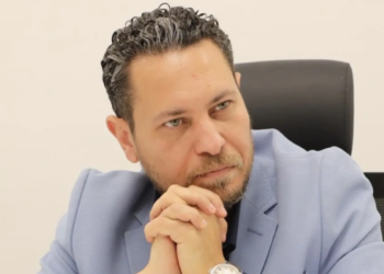الكاتب الصحفي علاء عصام