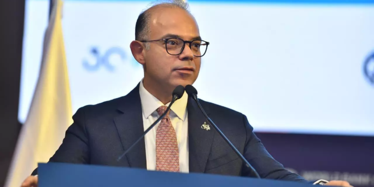 الدكتور محمد فريد، وزير الاستثمار والتجارة الخارجية
