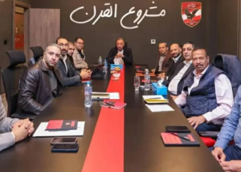 الخطيب يبحث مع شركتي المنشآت والقلعة الحمراء تطورات الاستاد