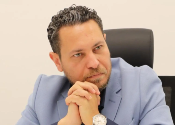 الكاتب الصحفي علاء عصام