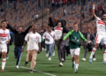 لاعبو الزمالك يحتفلون في الملعب