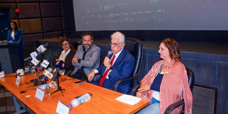 ملتقى القاهرة الدولي للمسرح الجامعي