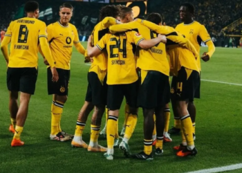 لاعبو بوروسيا دورتموند
