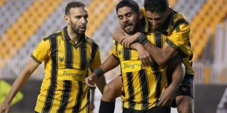 لاعبو المقاولون العرب يحتفلون بهدف